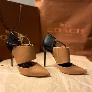 Coach (Retail) Heart New Calf dress heels in Natural and Black. Size 6.5M